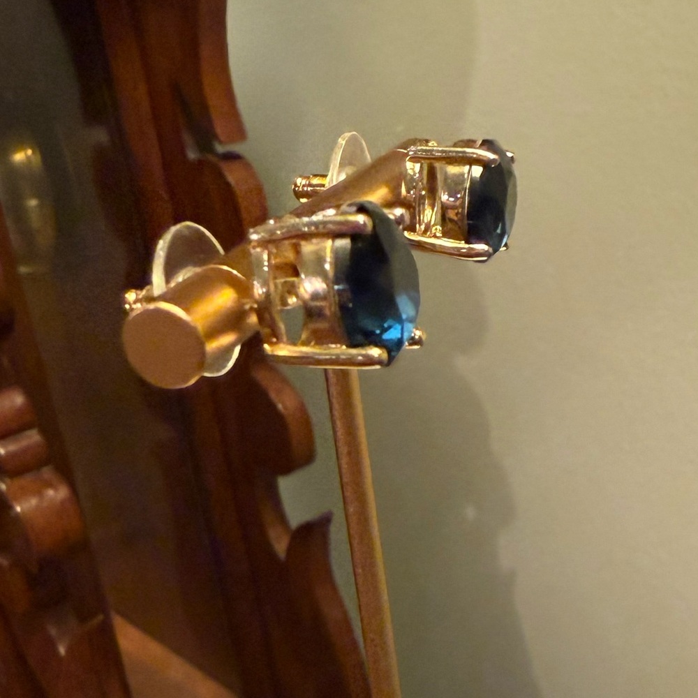 Vintage Y2K KATE SPADE • Navy/Gold Gumdrop Stud Earrings - Picture 9 of 10